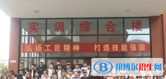  安徽2023年汽修學(xué)校都有什么專業(yè)適合女生
