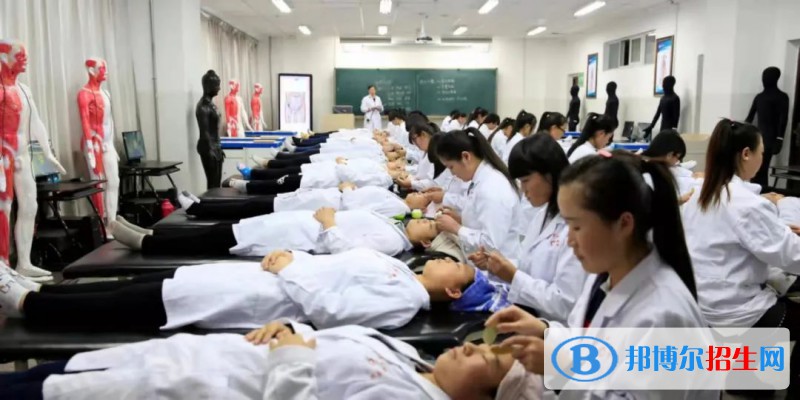 蘭州2023年讀衛(wèi)校好還是中專(zhuān)學(xué)校好