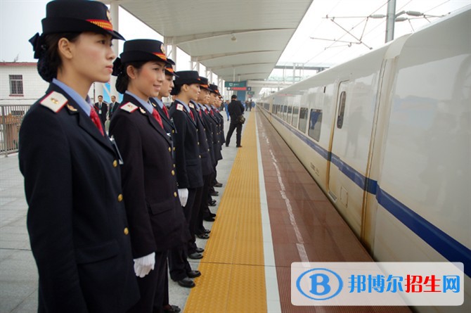 成都2023年300分能上鐵路學校嗎