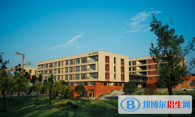 成都2023年初中生可以讀的鐵路學校