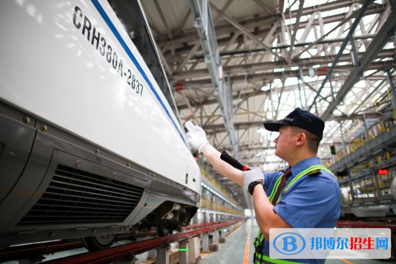 成都2023年讀鐵路學校學什么好