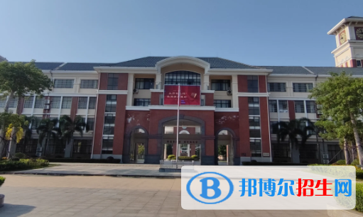 西南大學(xué)臨高實(shí)驗(yàn)中學(xué)2023年怎么樣、好不好