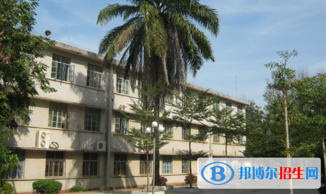 樂東中學(xué)2023年報(bào)名條件、招生要求、招生對(duì)象 