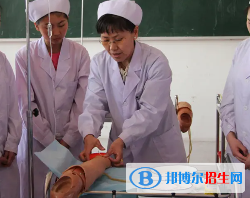 河南2023年上衛(wèi)校都有什么專(zhuān)業(yè)