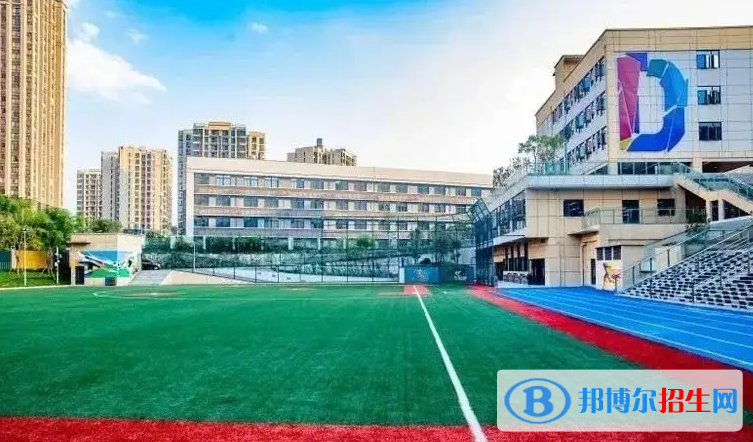 重慶耀中國(guó)際學(xué)校高中部2023年招生政策