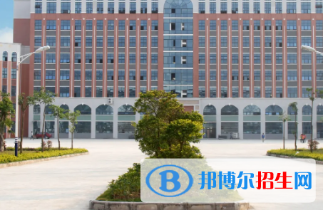 廣西2023年女生上計算機學校學什么專業(yè)好