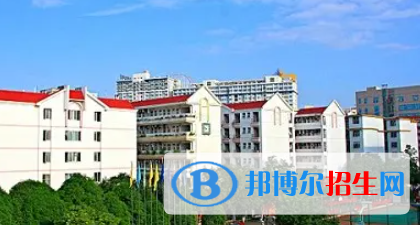 廣西2023年計算機學(xué)校是中專還是大專