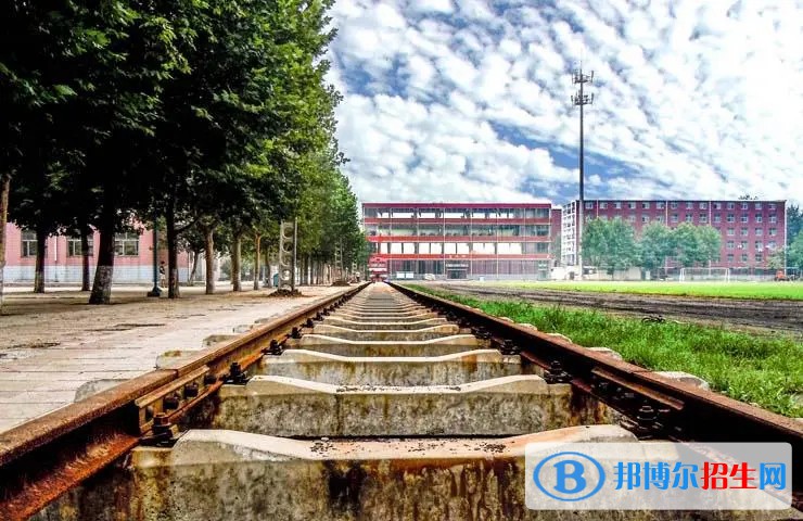 浙江2023年去讀鐵路學(xué)校學(xué)什么對以后好一點