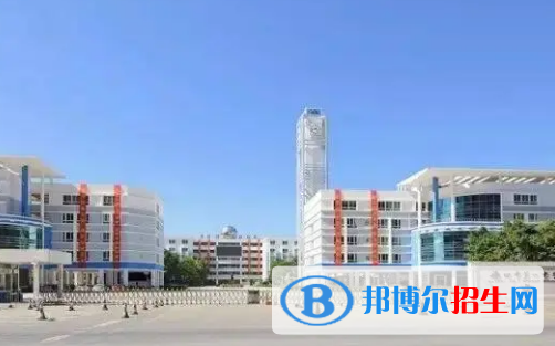 2022?？谑械谝恢袑W(xué)全國(guó)排名第幾（第63名）2022海南省排行第幾（第3名）