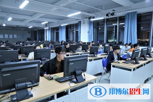 蘭州2023年計算機學(xué)校專業(yè)哪個好