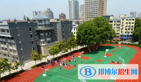 南京第三高級中學(xué)國際部2023年學(xué)費標準2