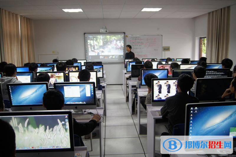 蘭州2023年女生學(xué)計算機(jī)怎么樣