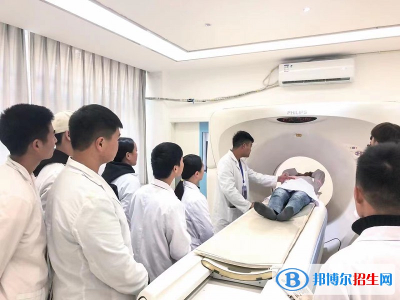 云南2023年初中畢業(yè)女生讀什么中專學校好?