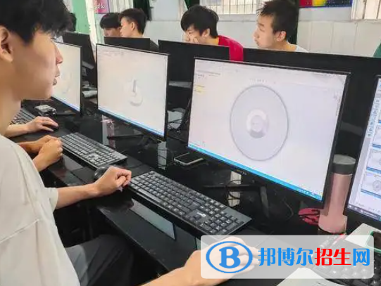 廣東2023年中專計算機(jī)學(xué)校都有哪些專業(yè)