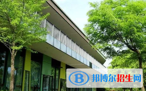 華一劍橋國際學?？孔V嗎