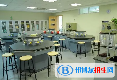 上海國王國際精英高中怎么樣