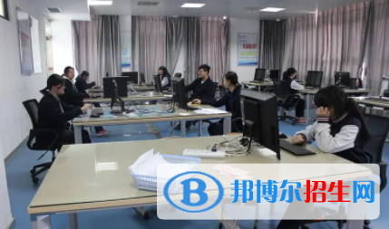 浙江2023年高中畢業(yè)能上中專學校嗎