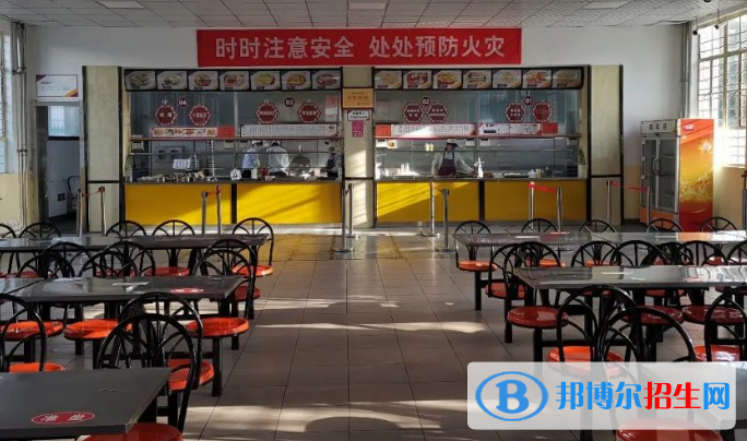 甘肅省慶陽(yáng)第一中學(xué)2023年宿舍條件