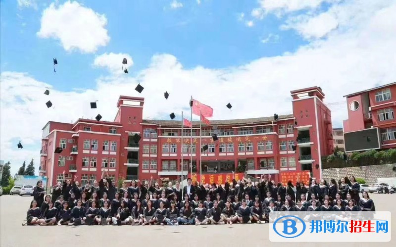云南2023年女孩子上什么中專好
