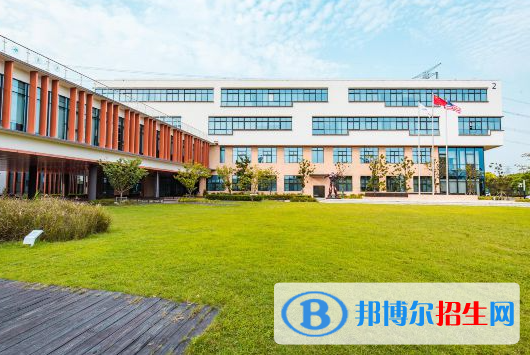 北美國際學(xué)?？孔V嗎2