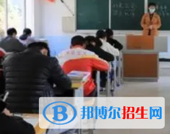 畢節(jié)雙山實(shí)驗(yàn)中學(xué)、金海湖新區(qū)響水中學(xué)、百里杜鵑二中2022錄取分?jǐn)?shù)線 (2023參考)