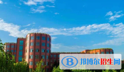 西京學(xué)院是不是雙一流大學(xué)嗎？