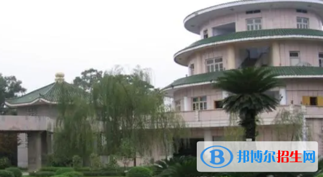 重慶市黔江區(qū)中考2022錄取分?jǐn)?shù)線