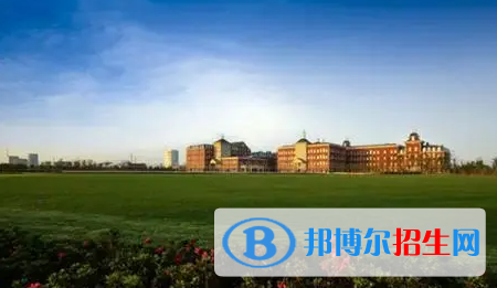 上海美國國際學(xué)校初中部2023年學(xué)費標準2