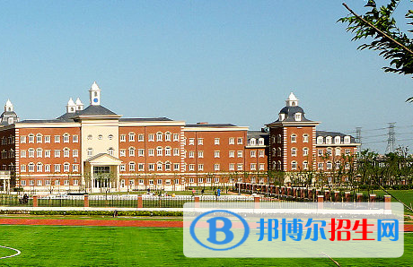 上?；蒽`頓國際學(xué)校初中部2023年報名時間2