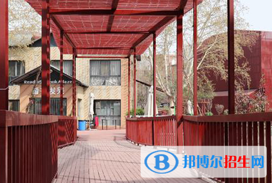 西安商貿(mào)科技技術(shù)學(xué)校2023年招生辦聯(lián)系電話