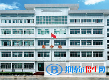 重慶市機械高級技工學(xué)校2023年學(xué)費、收費多少