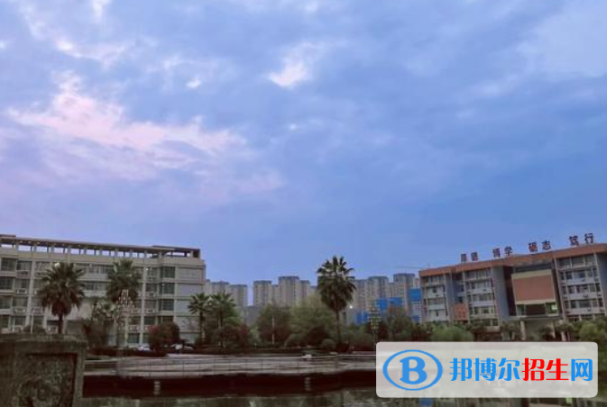 南華大學船山學院是幾本？是985和211嗎？