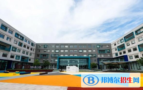 上海德閎學(xué)校初中部怎么樣