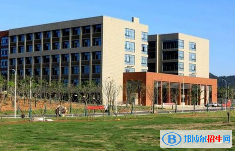 江蘇大學(xué)京江學(xué)院是幾本？是985和211嗎？