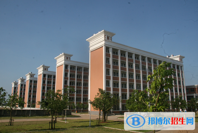 2023年?？谑协偵街袑W(xué)招生錄取分?jǐn)?shù)線