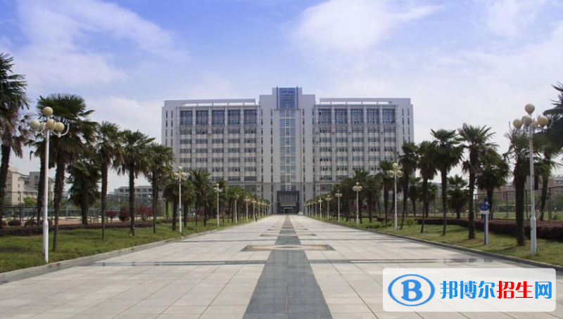 廣西農業(yè)職業(yè)技術大學是幾本？是985和211嗎？