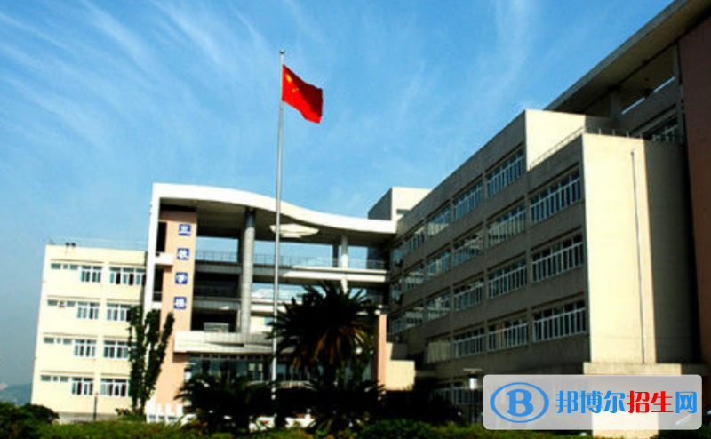 西南政法大學(xué)是幾本？是985和211嗎？
