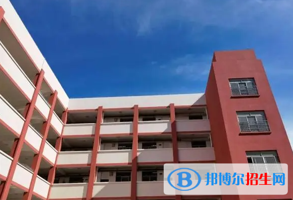 2023年海口市長(zhǎng)流中學(xué)報(bào)名條件、招生要求、招生對(duì)象
