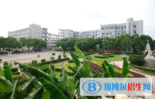 平湖職業(yè)中等專業(yè)學(xué)校地址在哪里，哪個(gè)地區(qū)，哪個(gè)城市?