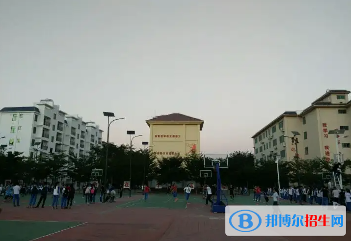 三亞市民族中學地址在哪里，哪個地區(qū)，哪個城市
