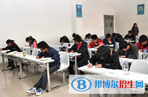 高考滿分作文：微笑面對(duì)失?。?篇）