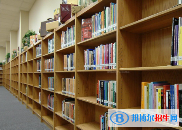 高考優(yōu)秀作文:以鄉(xiāng)愁為話(huà)題（3篇）