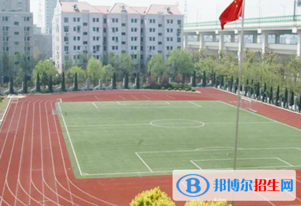 高考優(yōu)秀作文:以喝彩為話(huà)題（3篇）