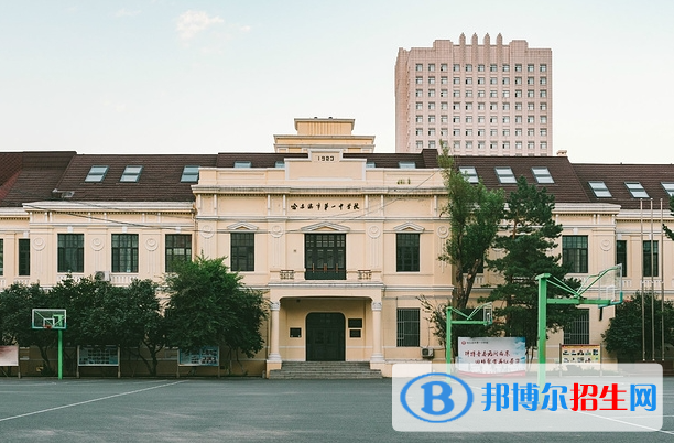 哈爾濱一中道外校區(qū)、哈三中群力校區(qū)、哈九中松北校區(qū)2022錄取分?jǐn)?shù)線(2023參考)