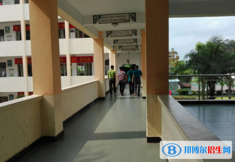 2023定安縣城南中學(xué)招生計(jì)劃 招生人數(shù)是多少(附要求、條件、對(duì)象)