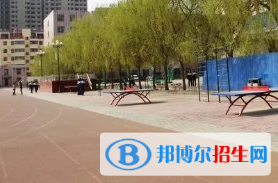 邢臺市第三中學(xué)職高班地址在哪里，哪個(gè)地區(qū)，哪個(gè)城市?