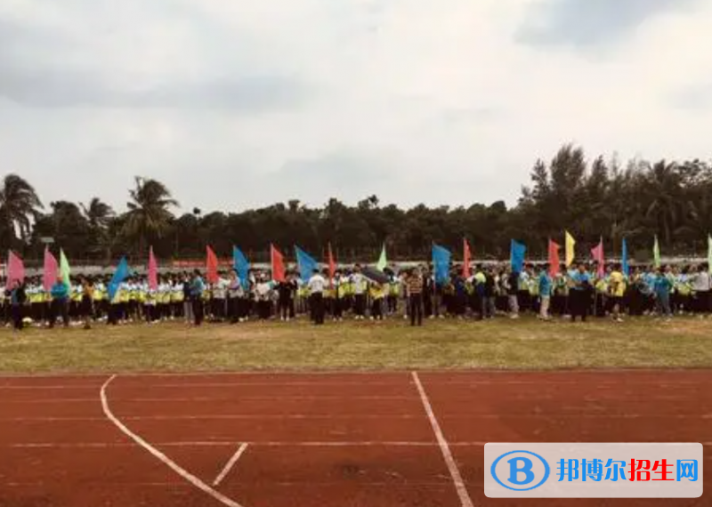 2023萬寧市民族中學(xué)招生簡章