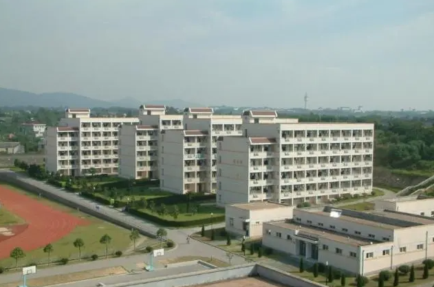 江蘇省江浦高級(jí)中學(xué)地址，乘車(chē)路線