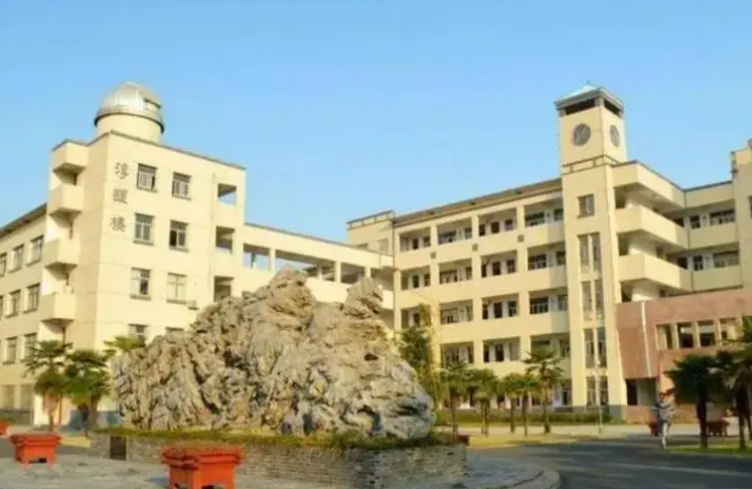 江蘇省沙溪高級(jí)中學(xué)地址，乘車路線