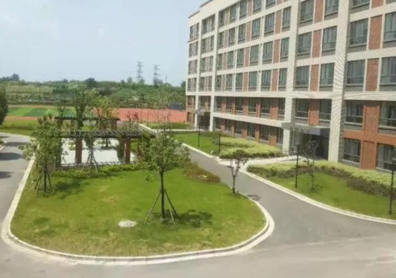 南京市雨花臺(tái)中學(xué)怎么樣、好不好